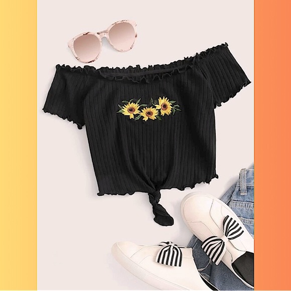 Tops - WHOLESALE | 5 pcs. Embroidered Sunflower Crop Tops | Black Lattice Trim